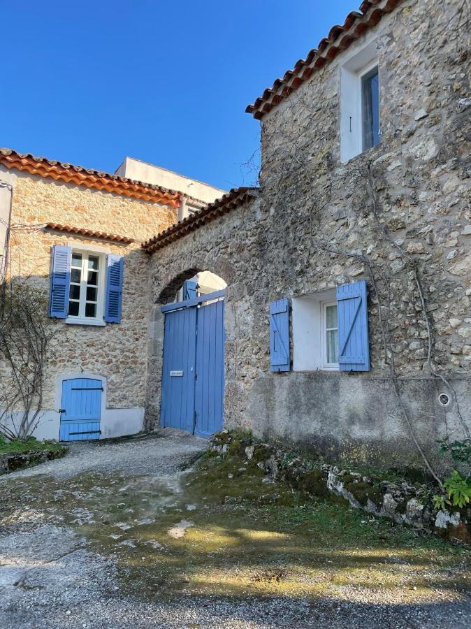 La Parenthese Du Var - Gite Avec Grande Terrasse Vue Sur Piscine Saint-Antonin-du-Var Kültér fotó