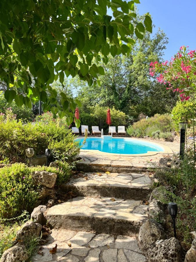La Parenthese Du Var - Gite Avec Grande Terrasse Vue Sur Piscine Saint-Antonin-du-Var Kültér fotó